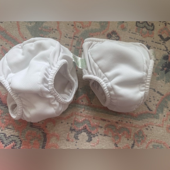 Green Sprout Swim Diapers - 6 months - Picture 2 of 3